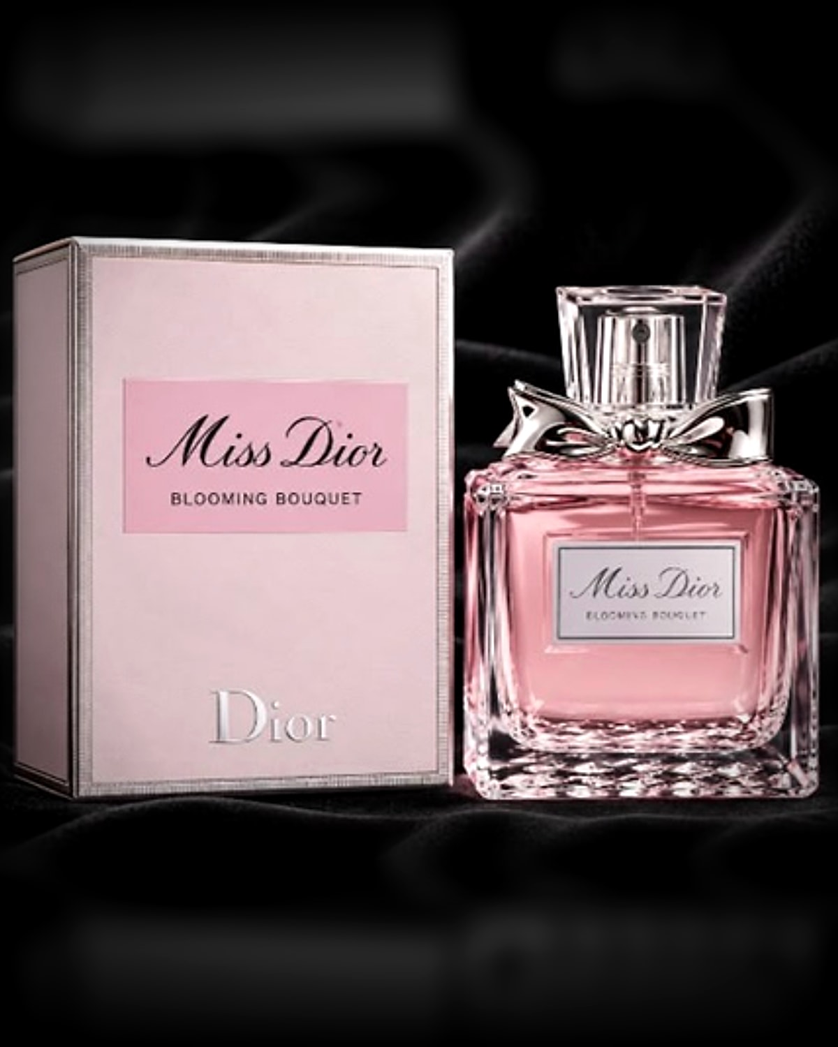 Miss Dior con su caja